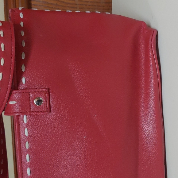 Sanrio Hello Kitty Vintage Leather Shoulder Bag - Picture 7 of 17